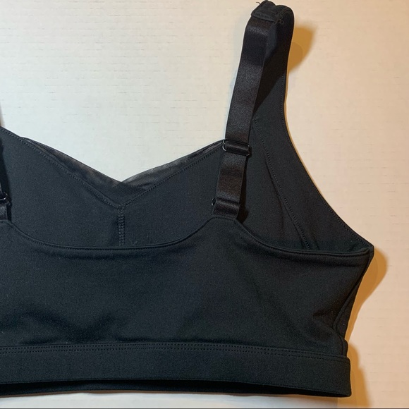 Med Fabletics black V neck sports bra - Picture 7 of 12